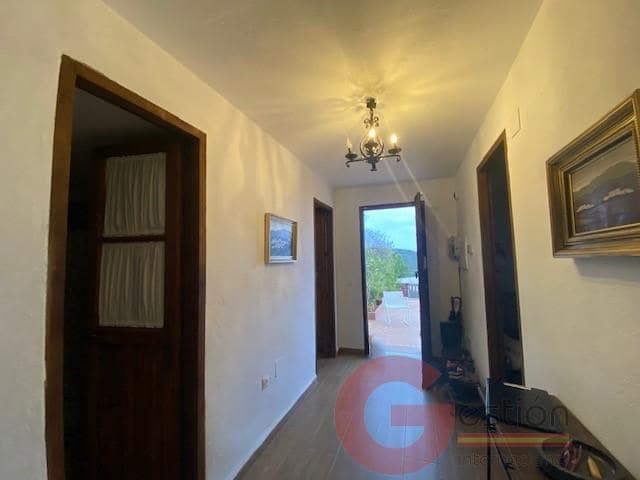 4 sypialnia Finka/Dom wiejski na sprzedaż w Almayate z basenem garażem - 460 000 € (Ref: 9554274)