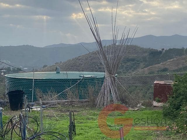 4 sypialnia Finka/Dom wiejski na sprzedaż w Almayate z basenem garażem - 460 000 € (Ref: 9554274)