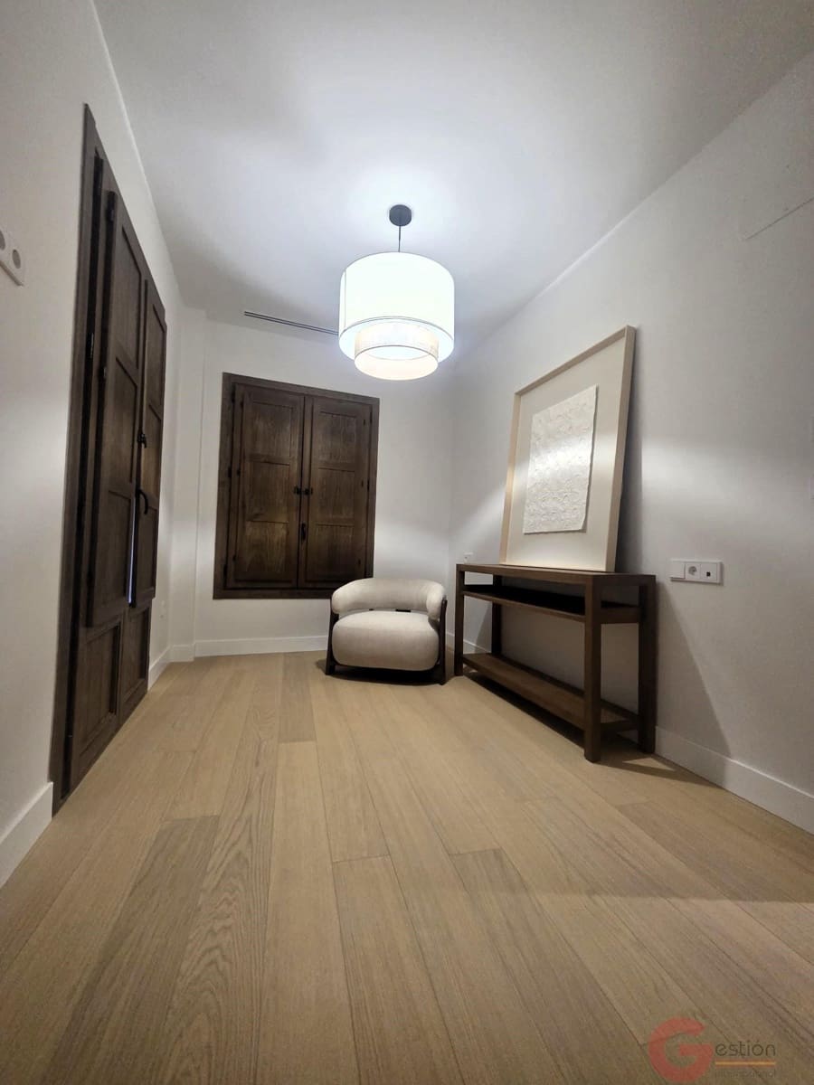 3 slaapkamer Appartement te koop in Granada stad met zwembad - € 650.000 (Ref: 9602401)