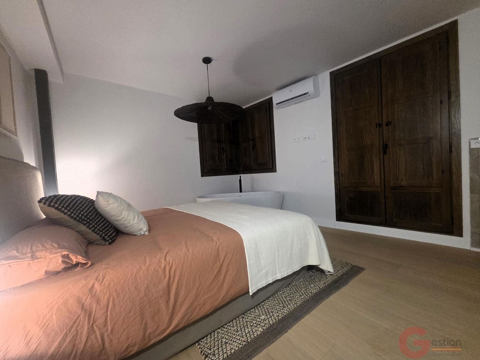 3 slaapkamer Appartement te koop in Granada stad met zwembad - € 650.000 (Ref: 9602401)