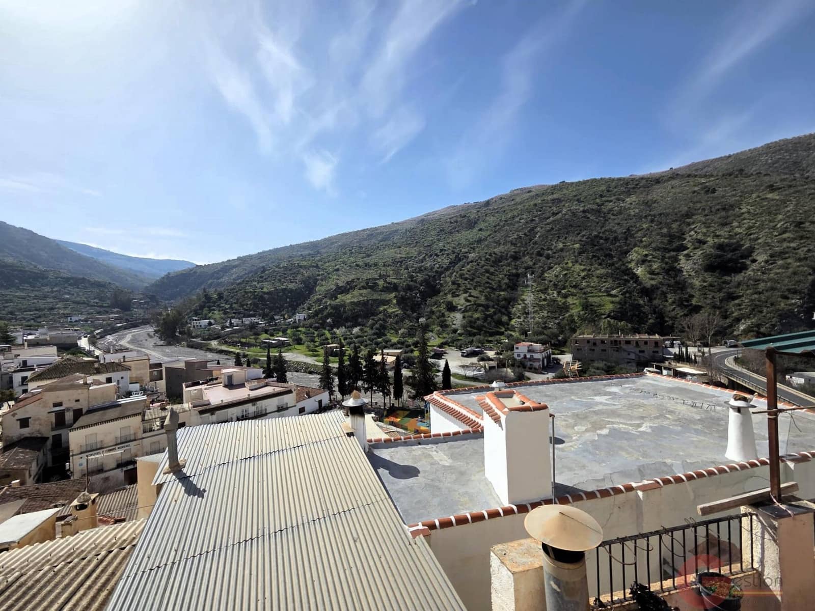 2 slaapkamer Villa te koop in Torvizcon - € 65.000 (Ref: 9646265)