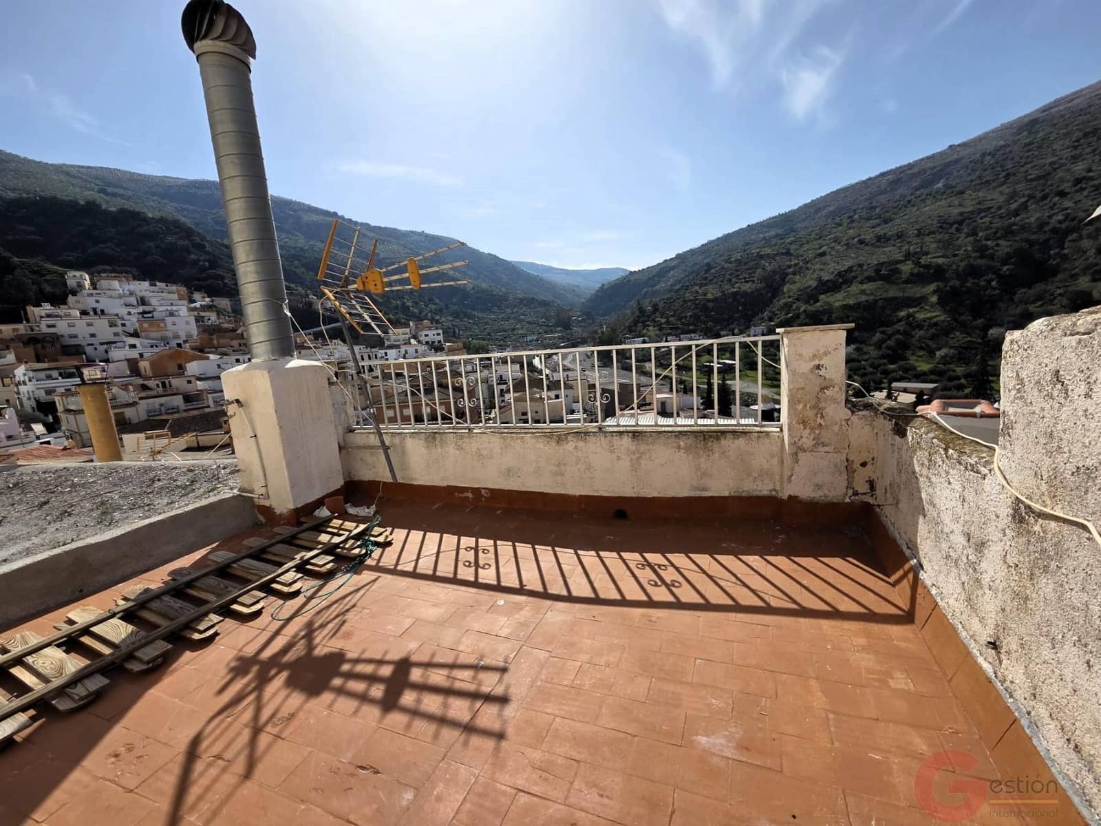 2 slaapkamer Villa te koop in Torvizcon - € 65.000 (Ref: 9646265)