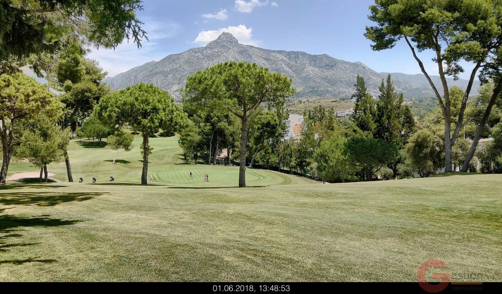 Ático de 2 habitaciones en Marbella en venta con piscina garaje - 700.000 € (Ref: 9650889)