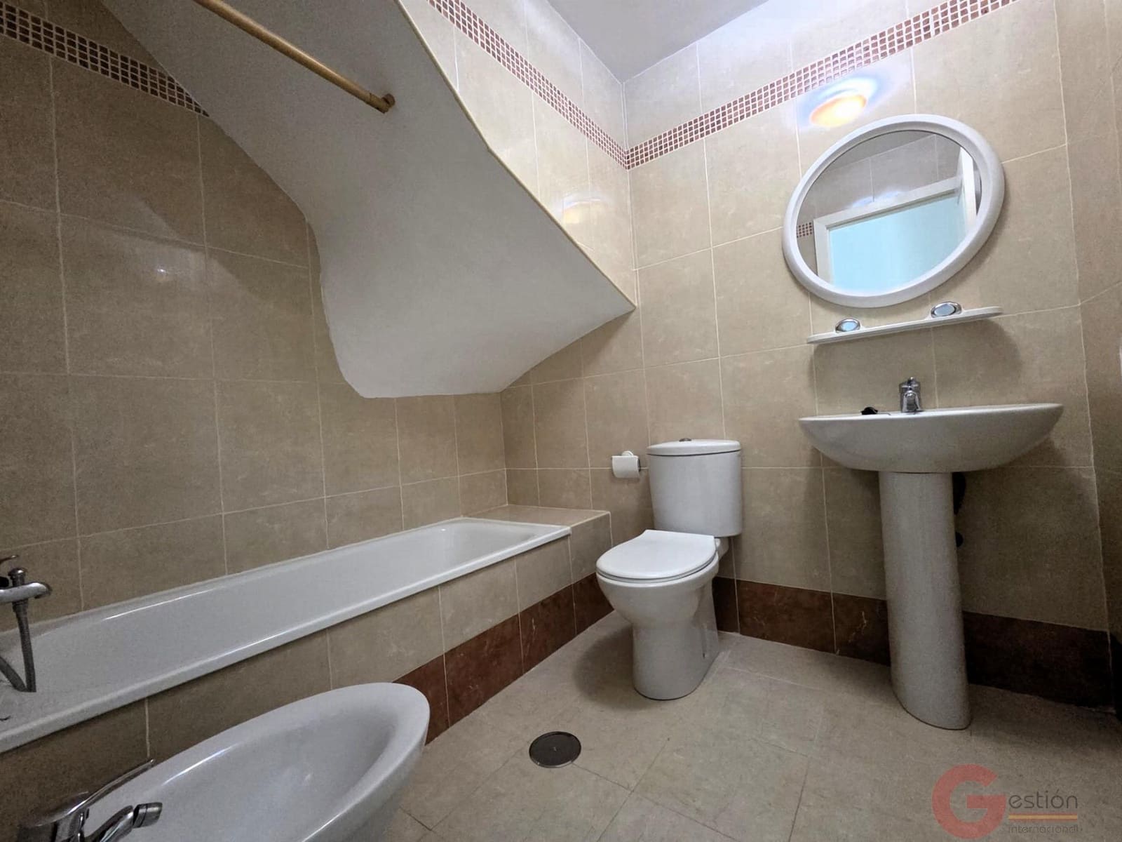 2 bedroom Apartment for sale in Velez de Benaudalla with pool garage - € 143,000 (Ref: 9663308)