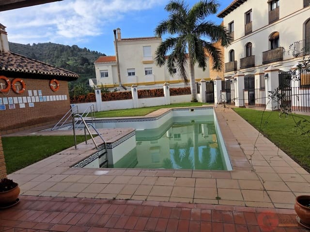 Apartamento de 2 habitaciones en Vélez de Benaudalla en venta con piscina garaje - 143.000 € (Ref: 9663308)