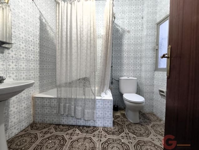 4 quarto Moradia para venda em Motril - 128 000 € (Ref: 9672769)