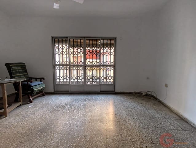 4 quarto Moradia para venda em Motril - 128 000 € (Ref: 9672769)
