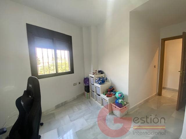 3 bedroom Flat for sale in Almunecar with garage - € 207,000 (Ref: 9677579)