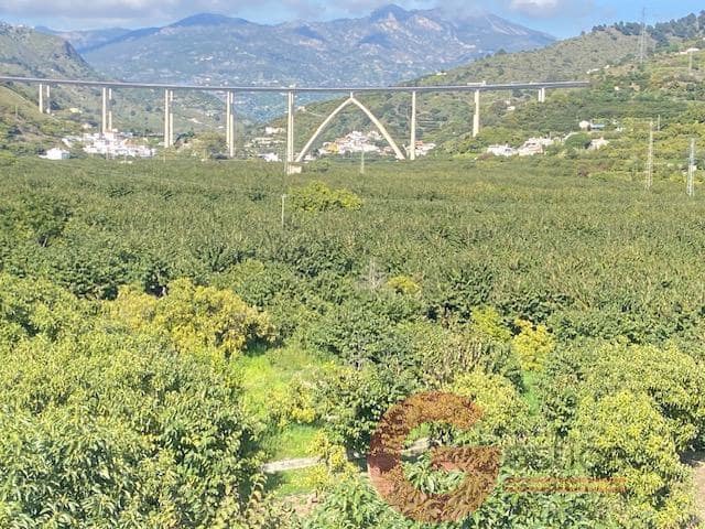 Piso de 3 habitaciones en Almuñécar en venta con garaje - 207.000 € (Ref: 9677579)