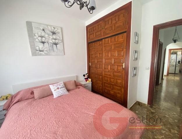 Chalet de 4 habitaciones en Caleta de Vélez en venta con piscina garaje - 690.000 € (Ref: 9677580)