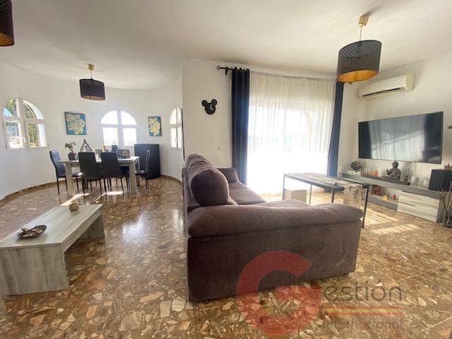 Chalet de 4 habitaciones en Caleta de Vélez en venta con piscina garaje - 690.000 € (Ref: 9677580)