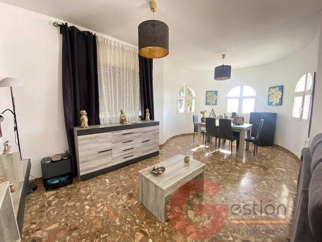 Chalet de 4 habitaciones en Caleta de Vélez, Vélez-Málaga en venta con piscina garaje - 690.000 € (Ref: 9677580)