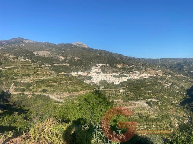 2 bedroom Villa for sale in Otivar - € 65,000 (Ref: 9688637)