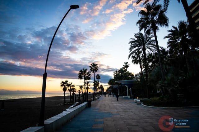 1 sovrum Takvåning till salu i Parque Central, Estepona med pool garage - 600 000 € (Ref: 9694510)