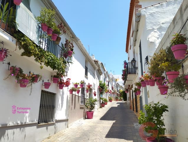 1 sovrum Lägenhet till salu i Seghers, Estepona med pool garage - 300 000 € (Ref: 9694511)