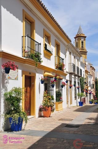 1 sovrum Lägenhet till salu i Seghers, Estepona med pool garage - 300 000 € (Ref: 9694511)