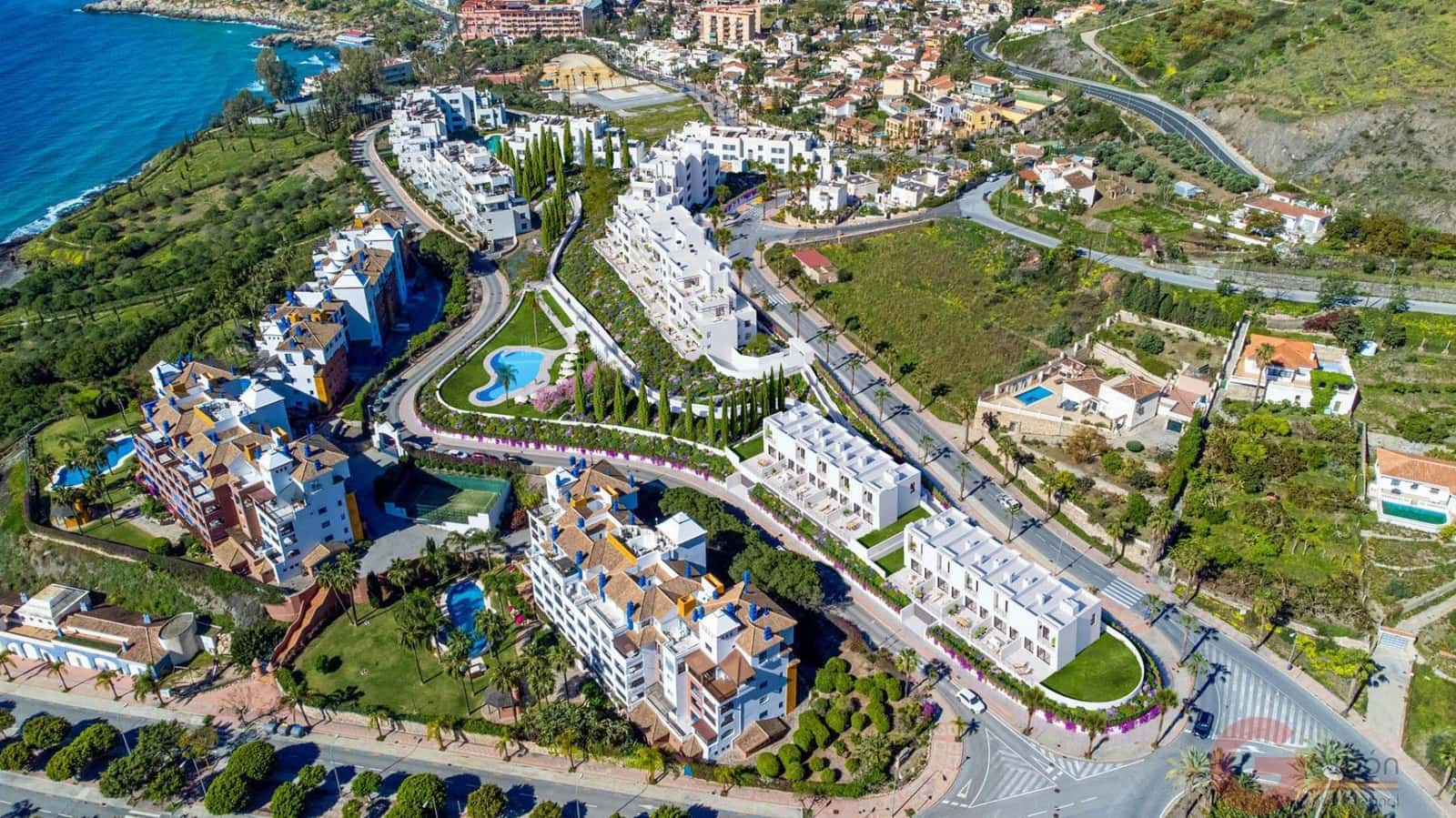 3 bedroom Apartment for sale in Almunecar with pool garage - € 378,000 (Ref: 9695449)