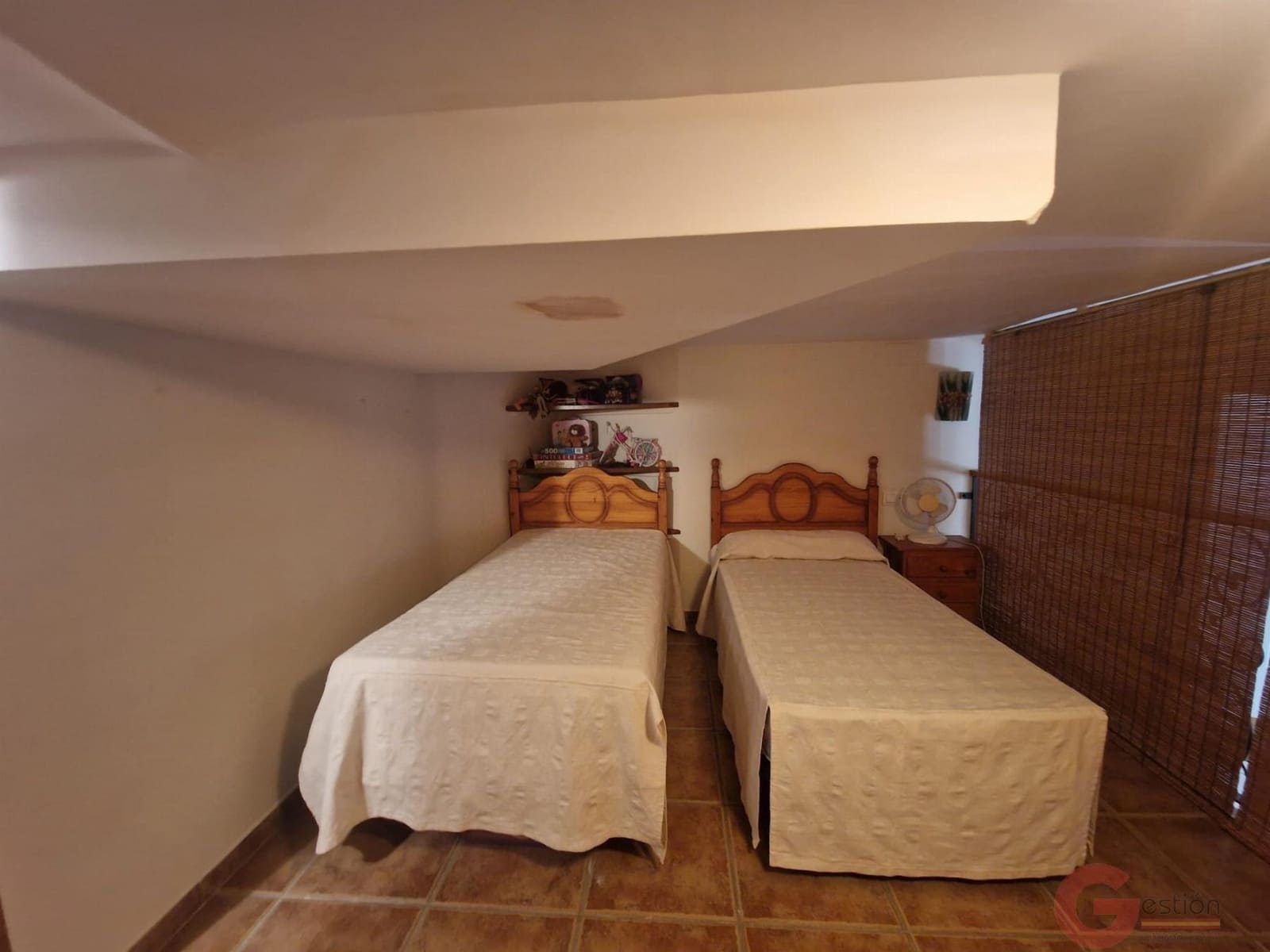 3 bedroom Commercial for sale in Salobrena with garage - € 117,000 (Ref: 9737316)