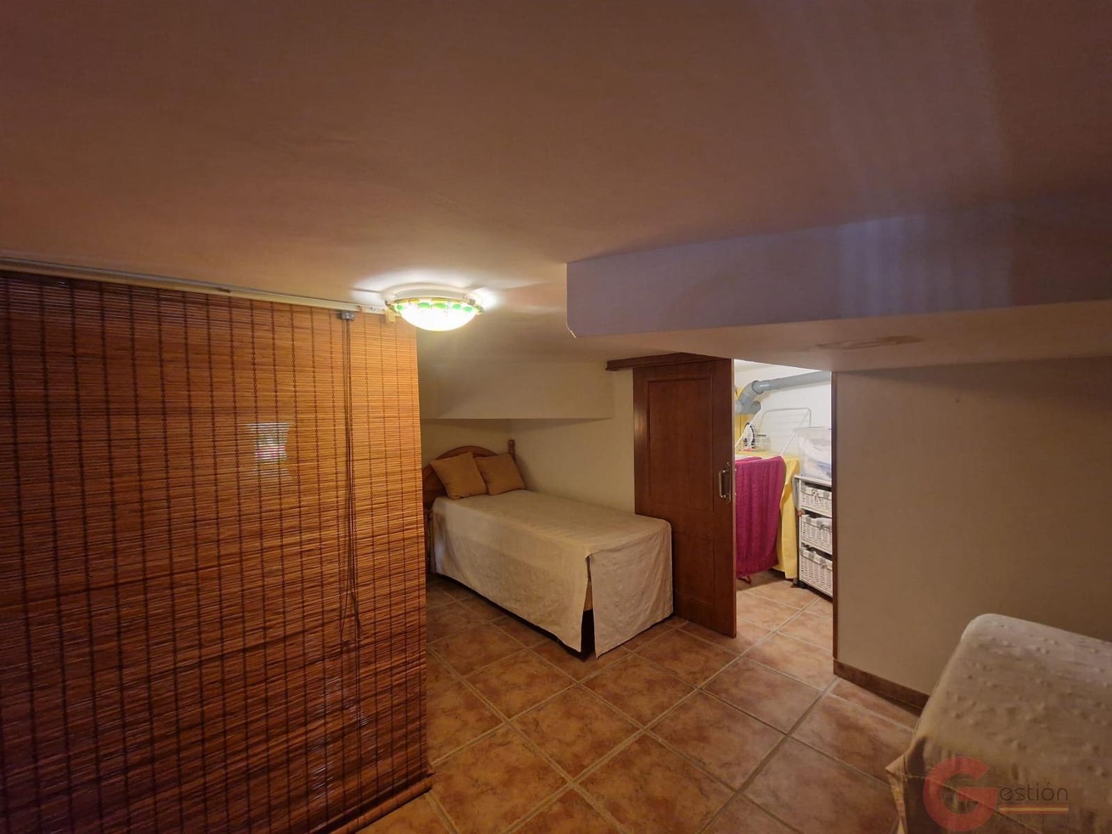 3 bedroom Commercial for sale in Salobrena with garage - € 117,000 (Ref: 9737316)