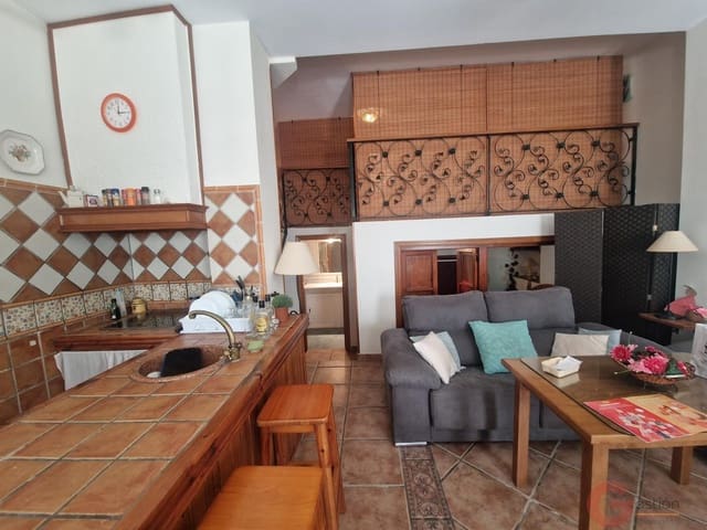 3 camera da letto Commerciale in vendita in Salobreña con garage - 117.000 € (Rif: 9737316)