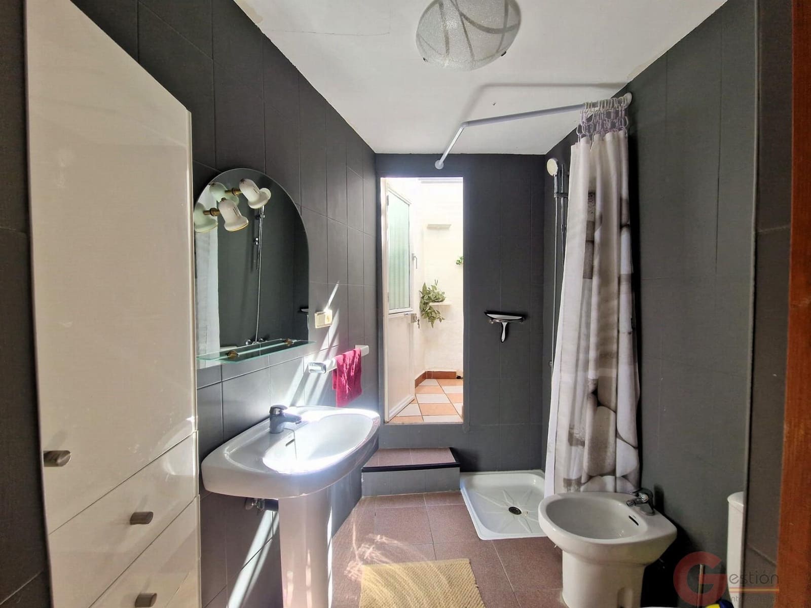 3 bedroom Villa for sale in Velez de Benaudalla - € 154,000 (Ref: 9737319)