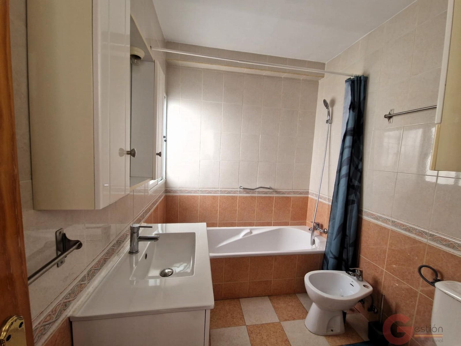 3 bedroom Villa for sale in Velez de Benaudalla - € 154,000 (Ref: 9737319)