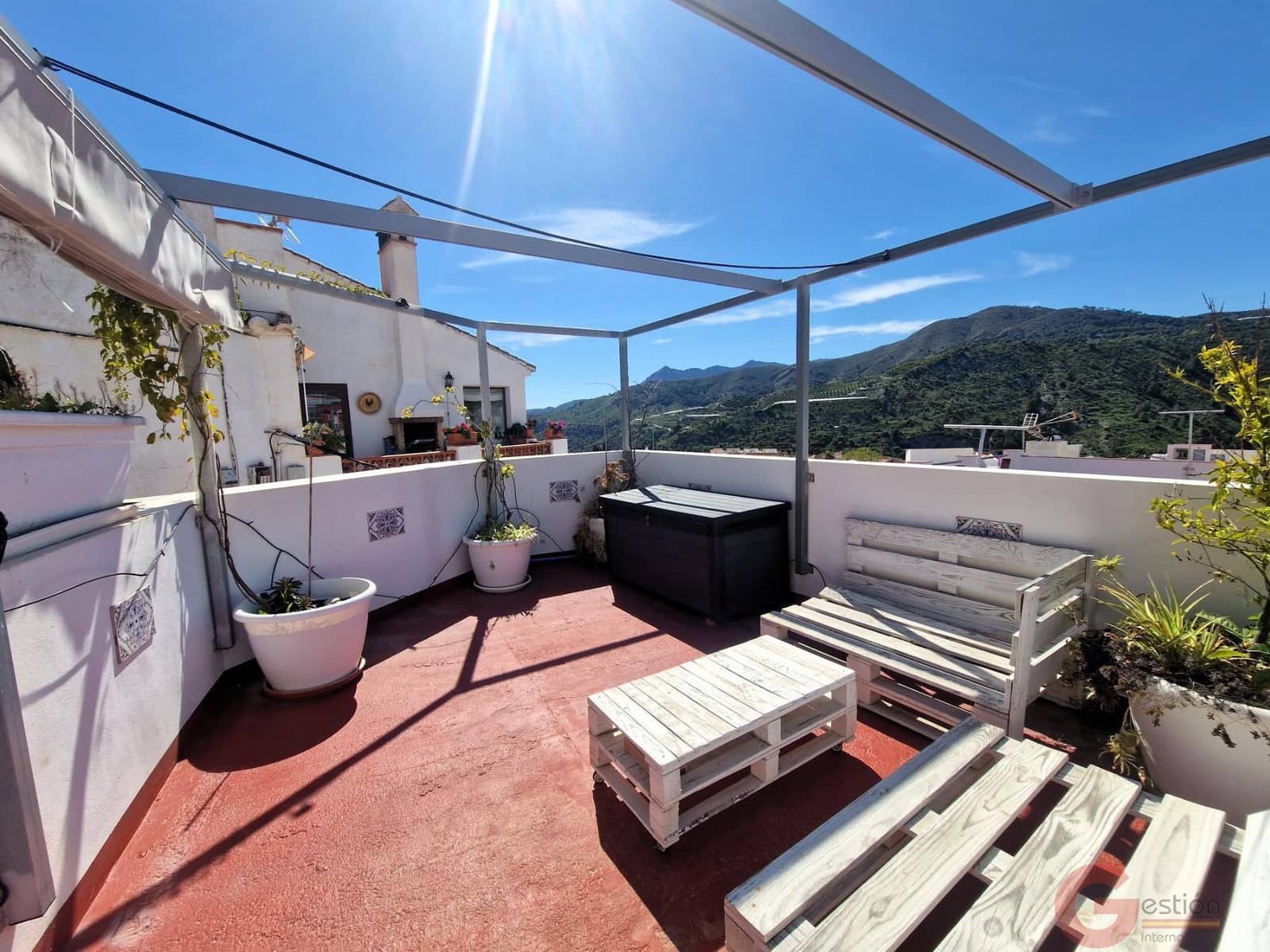 3 bedroom Villa for sale in Velez de Benaudalla - € 154,000 (Ref: 9737319)