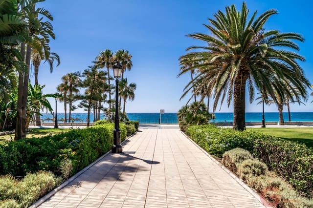 Apartamento de 1 habitación en Nueva Alcántara, Marbella en venta con piscina garaje - 408.000 € (Ref: 9737320)