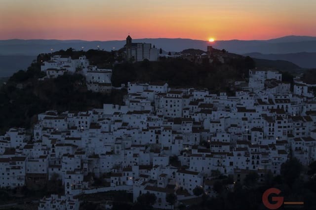 3 quarto Apartamento para venda em Casares Golf - Casares del Sol, Casares com piscina garagem - 390 000 € (Ref: 9737322)