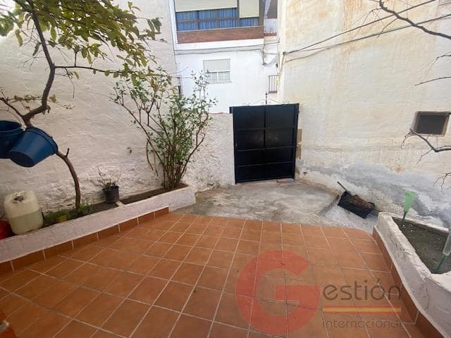 3 slaapkamer Villa te koop in Otívar - € 140.000 (Ref: 9754262)