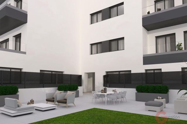 2 makuuhuone Huoneisto myytävänä paikassa La Trinidad, Málaga kaupunki mukana uima-altaan 
autotalli - 528 000 € (Ref: 9762087)