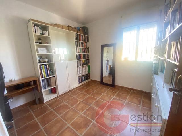 3 chambre Finca/Maison de Campagne à vendre à Almayate avec piscine - 340 000 € (Ref: 9777263)