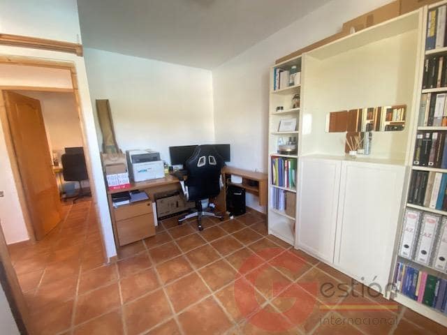 3 chambre Finca/Maison de Campagne à vendre à Almayate avec piscine - 340 000 € (Ref: 9777263)