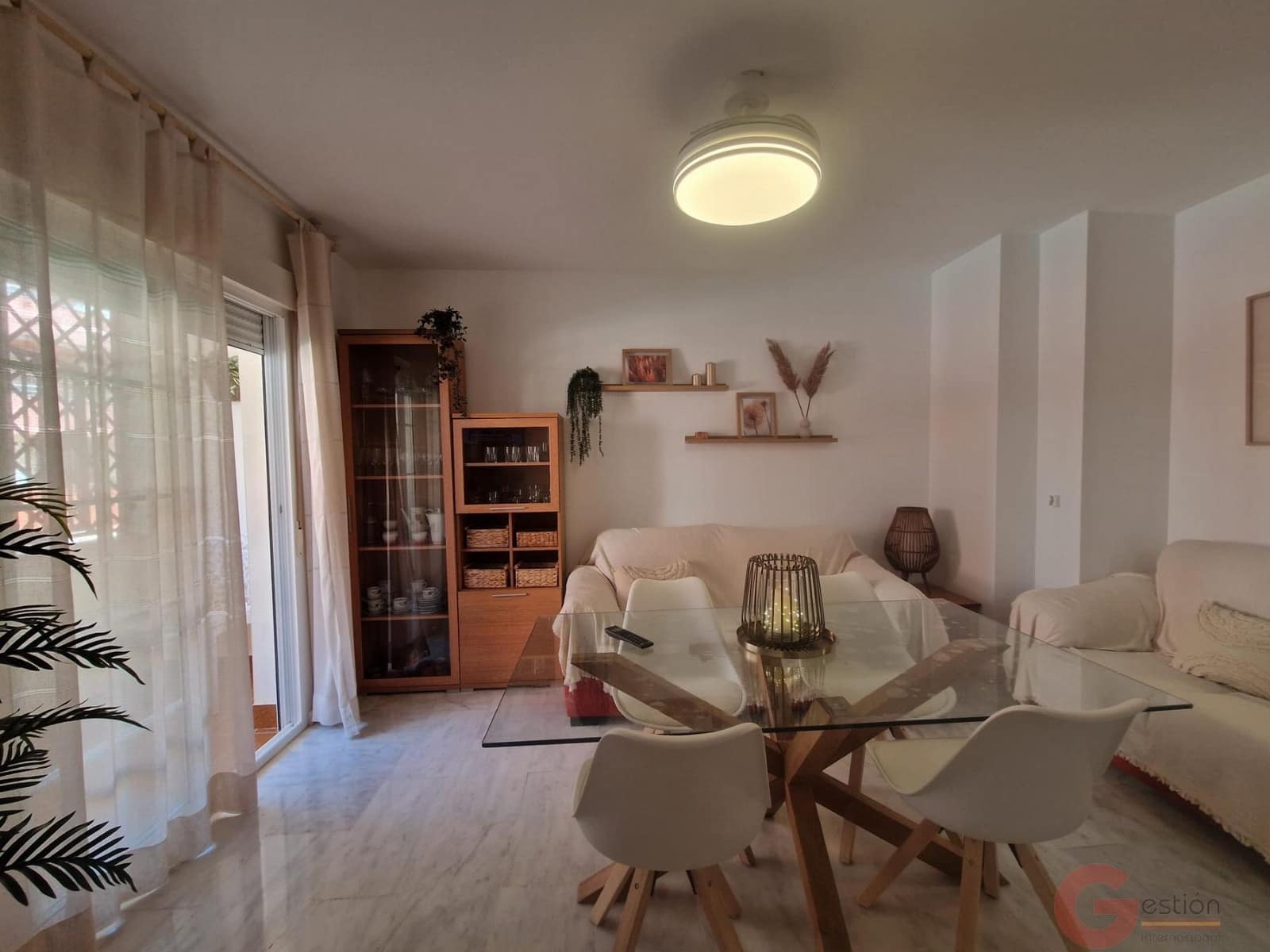 2 bedroom Flat for sale in Calahonda with pool - € 186,000 (Ref: 9787914)