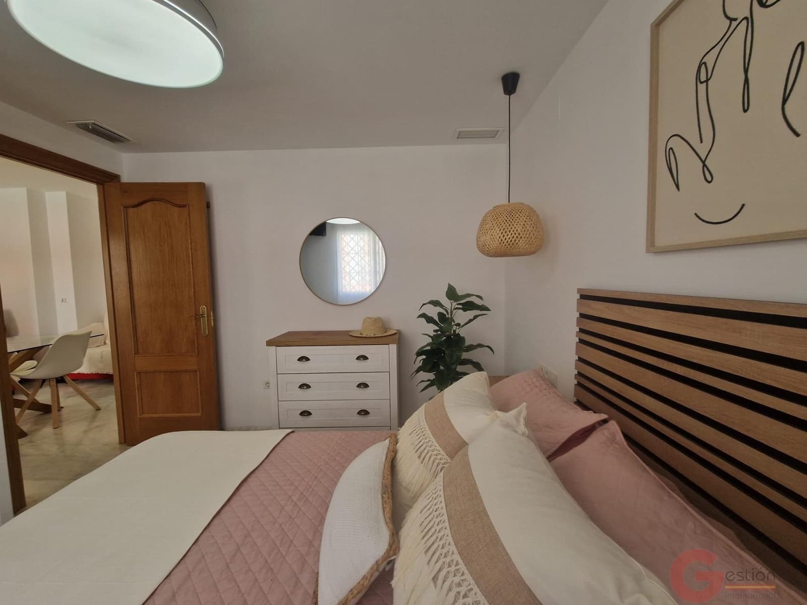 2 bedroom Flat for sale in Calahonda with pool - € 186,000 (Ref: 9787914)