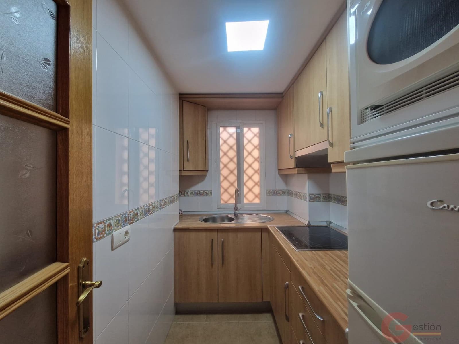 2 bedroom Flat for sale in Calahonda with pool - € 186,000 (Ref: 9787914)