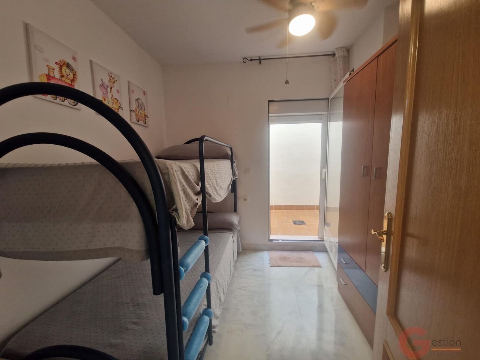 2 bedroom Flat for sale in Calahonda with pool - € 186,000 (Ref: 9787914)