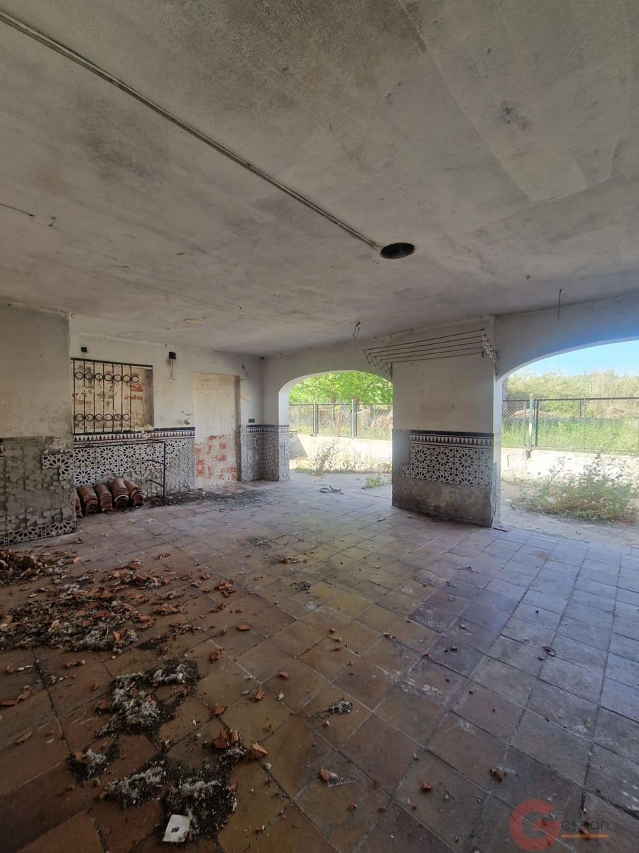 Chalet de 4 habitaciones en Motril en venta - 438.000 € (Ref: 9787916)