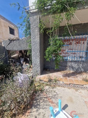 Chalet de 4 habitaciones en Motril en venta - 438.000 € (Ref: 9787916)