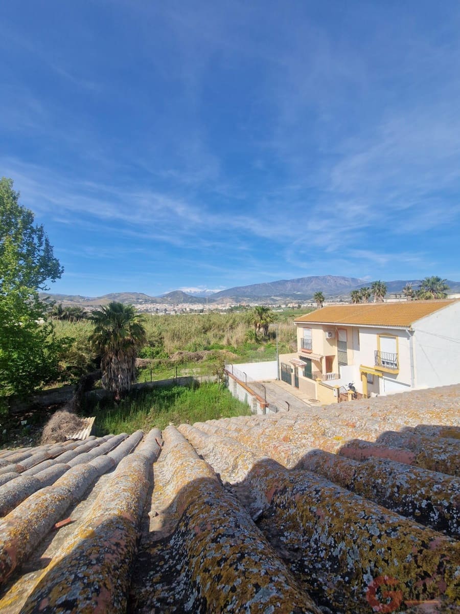 Chalet de 4 habitaciones en Motril en venta - 438.000 € (Ref: 9787916)