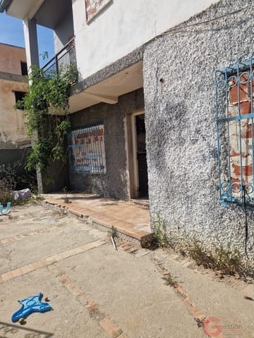 Chalet de 4 habitaciones en Motril en venta - 438.000 € (Ref: 9787916)