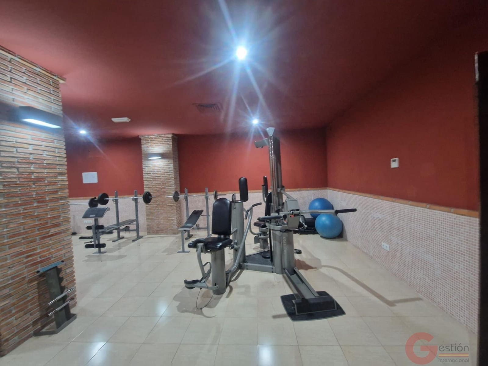 1 makuuhuone Huoneisto myytävänä paikassa Velez de Benaudalla mukana uima-altaan 
autotalli - 122 000 € (Ref: 9800827)