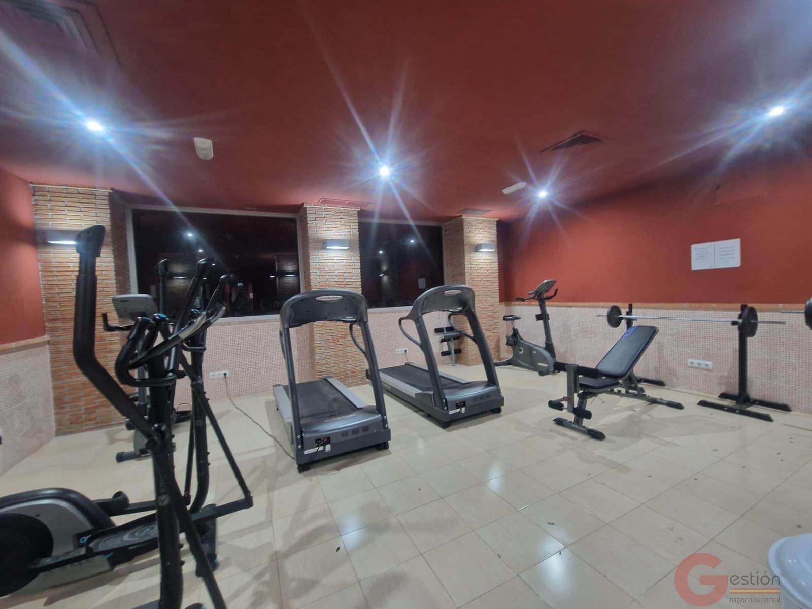 1 makuuhuone Huoneisto myytävänä paikassa Velez de Benaudalla mukana uima-altaan 
autotalli - 122 000 € (Ref: 9800827)