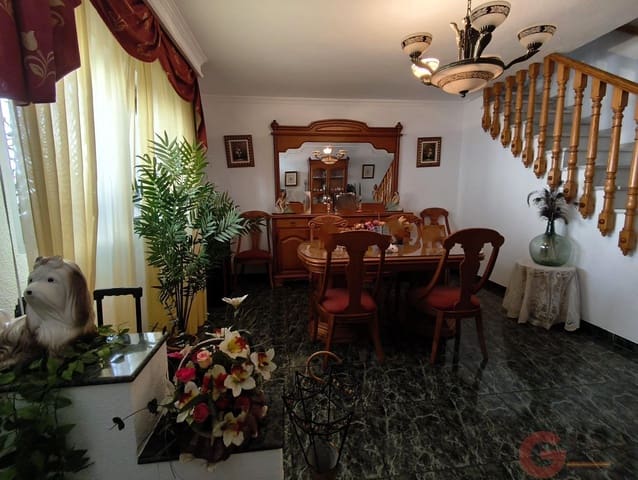 3 sovrum Villa till salu i Carchuna, Motril - 191 000 € (Ref: 9800829)