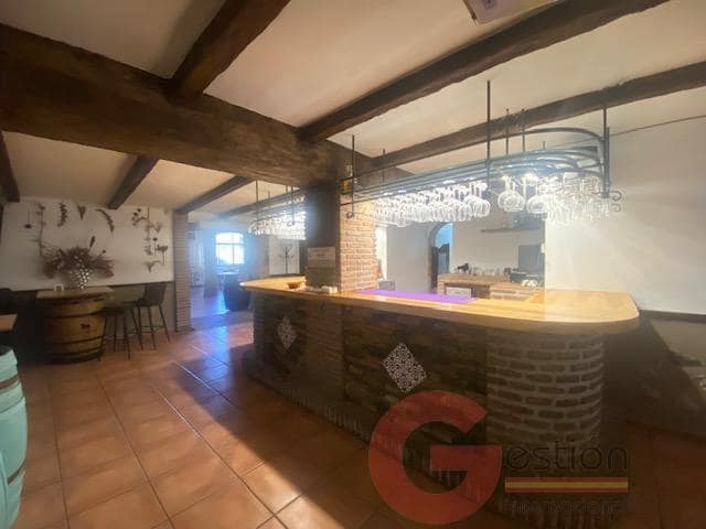 Erhverv til salg i Otivar - € 675.000 (Ref: 9807499)