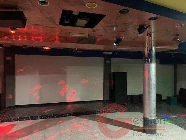 Erhverv til salg i Otivar - € 675.000 (Ref: 9807499)