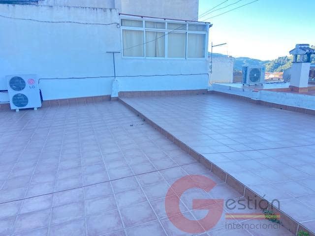 Erhverv til salg i Otivar - € 675.000 (Ref: 9807499)