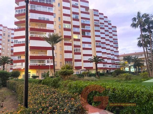 Studio for sale in Torrox-Costa with pool - € 185,000 (Ref: 9808077)