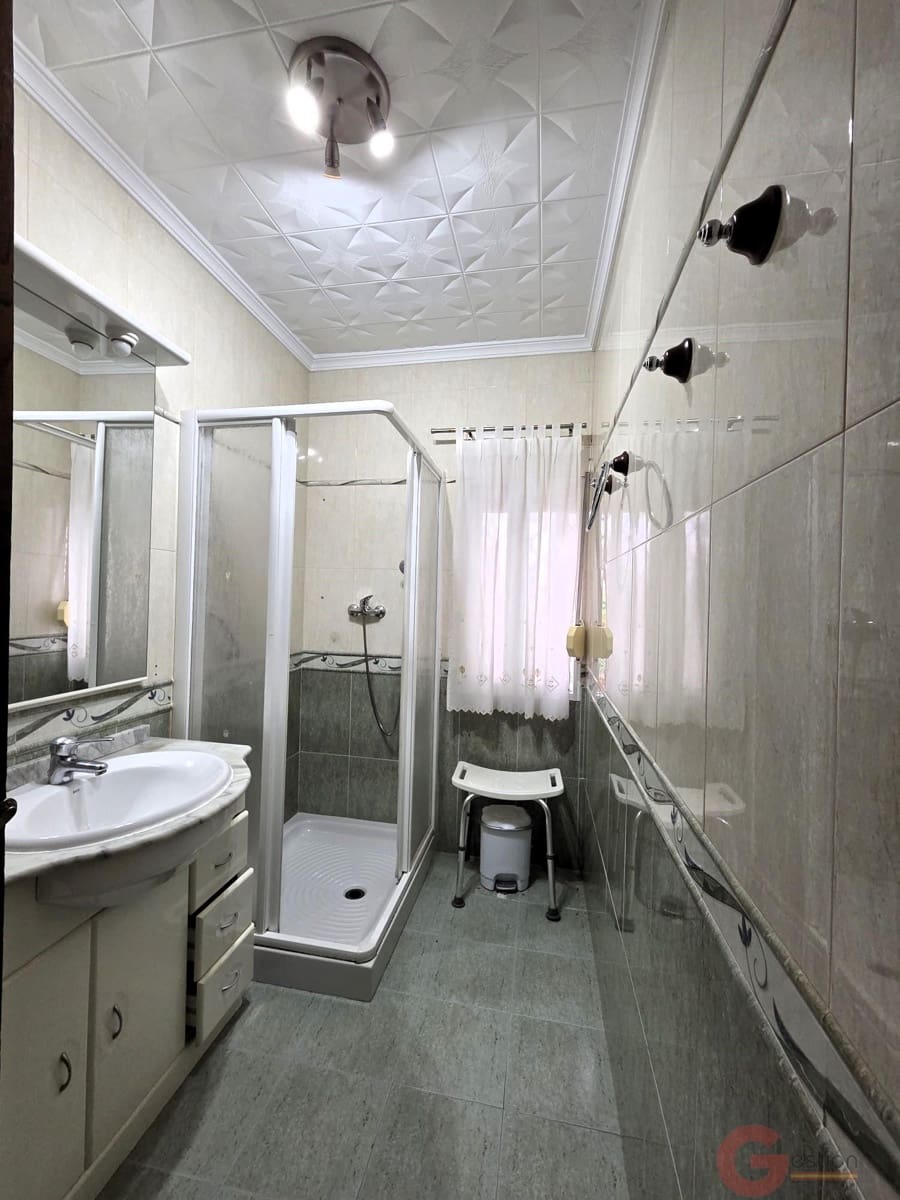 10 sypialnia Willa na sprzedaż w Lanjaron - 296 000 € (Ref: 9813589)