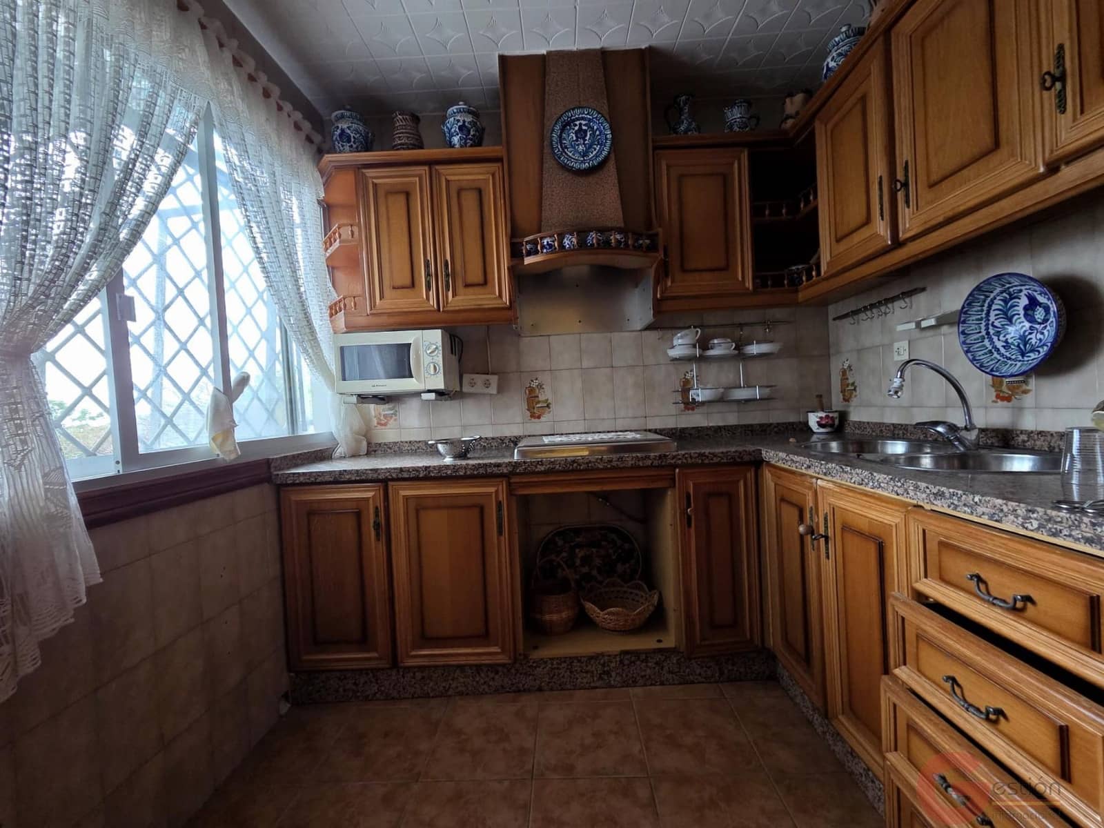 10 sypialnia Willa na sprzedaż w Lanjaron - 296 000 € (Ref: 9813589)
